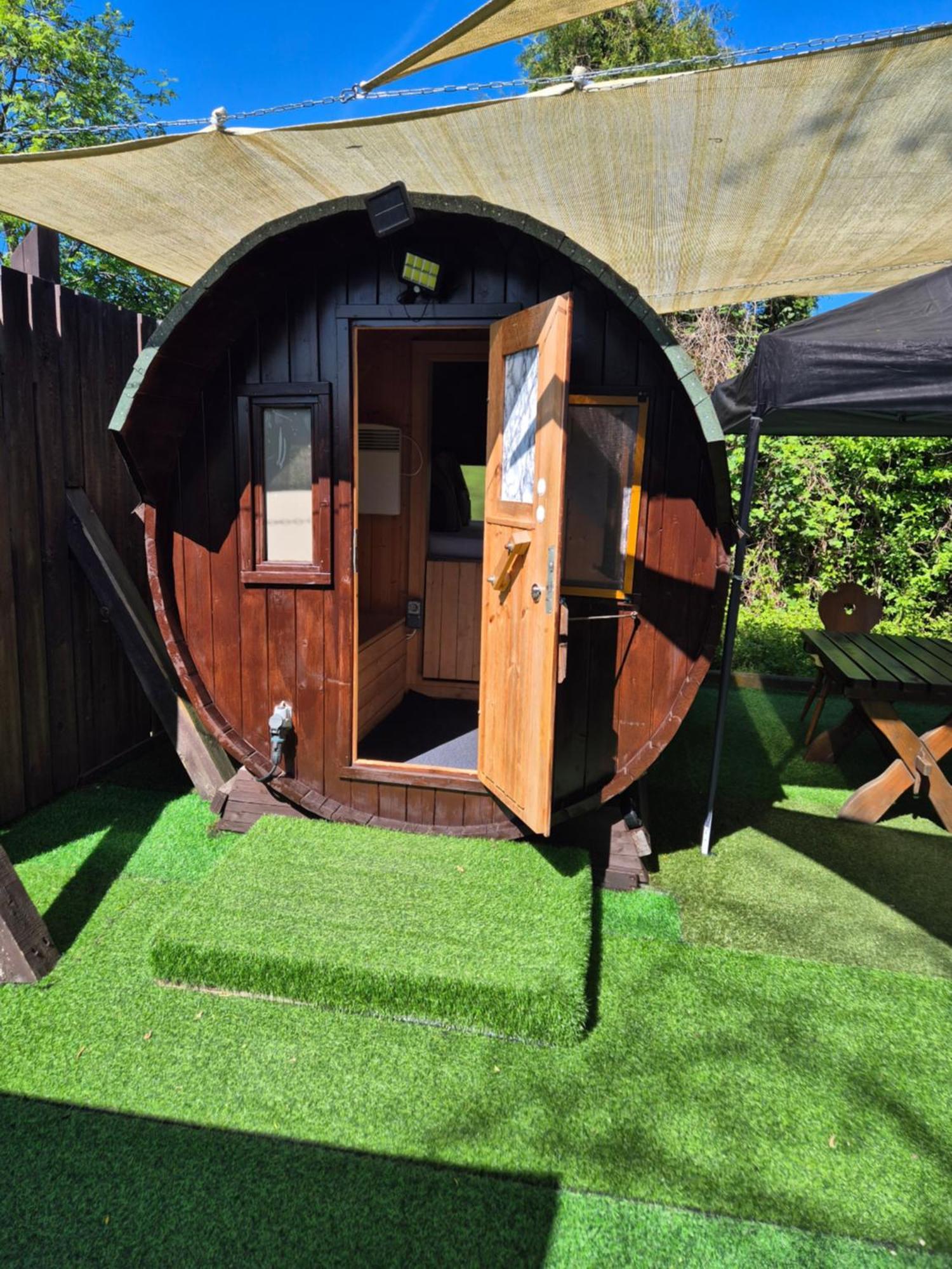 Mini Hotel Uebernachten Im Gurkenfass Lübbenau Exteriér fotografie